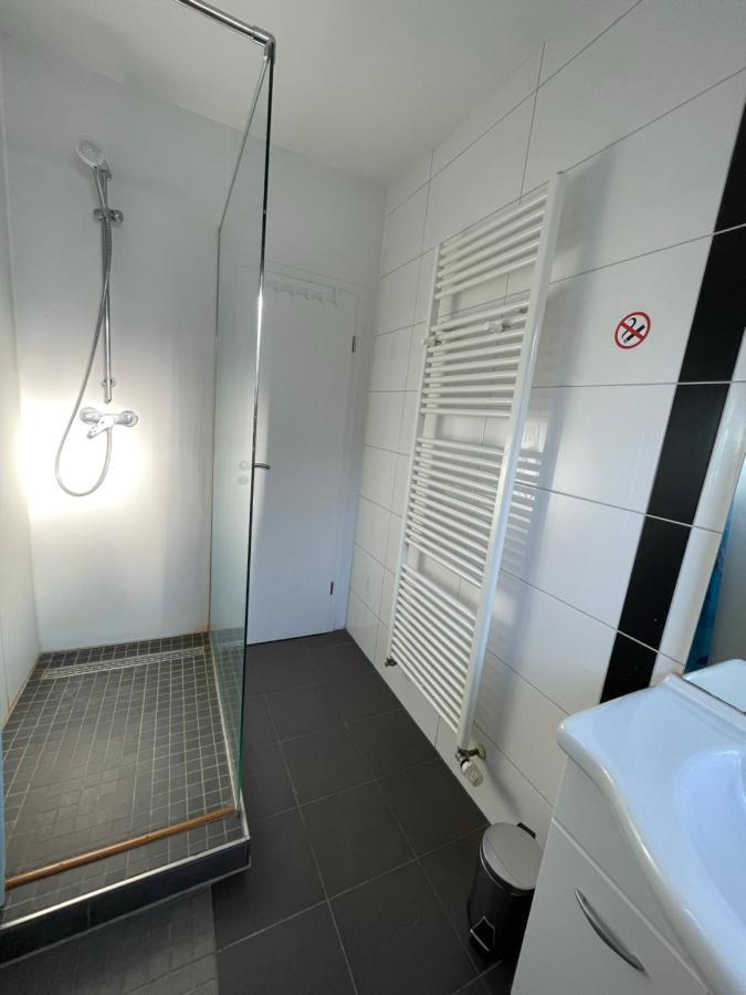 Schoene Zentrale Zimmer In Wilhelmshaven Lejlighed Eksteriør billede