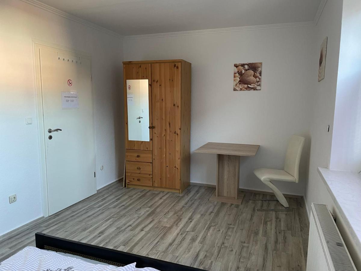 Schoene Zentrale Zimmer In Wilhelmshaven Lejlighed Eksteriør billede